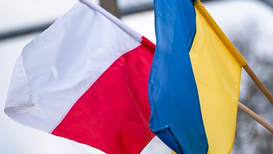 Polacy: Ukraińcy powinni już radzić sobie sami [SONDAŻ]