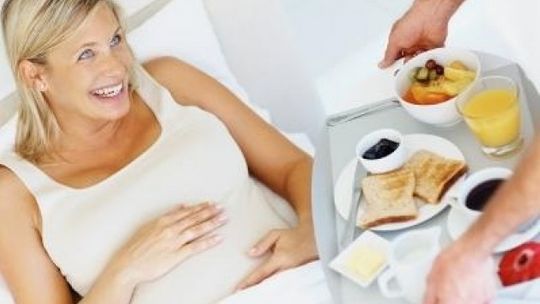 Poradnik przyszłej mamy: Żywienie kobiet w ciąży