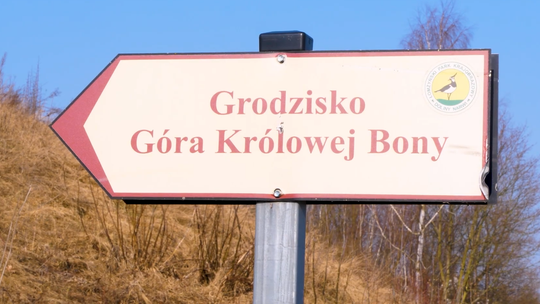 Porządki na grodzisku w Starej Łomży nad Rzeką - [VIDEO]