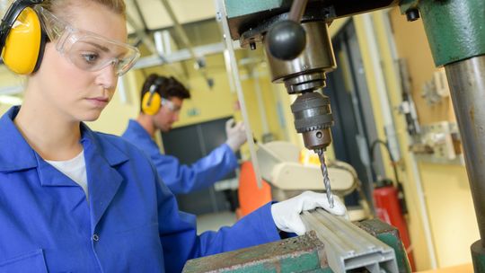 Precyzyjne wiercenie w każdym materiale