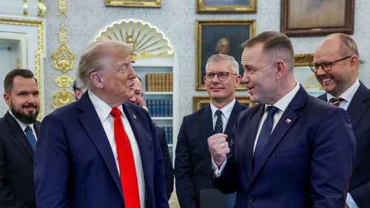 Prezydent Nawrocki i Donald Trump: Kluczowe rozmowy o bezpieczeństwie i przyszłości polsko-amerykańskiego sojuszu