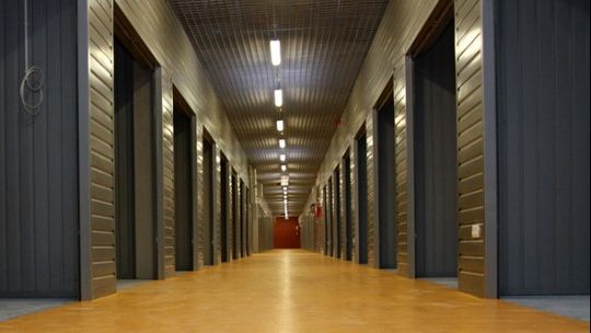 Przeprowadzki do nowej hali i kary dla wykonawcy