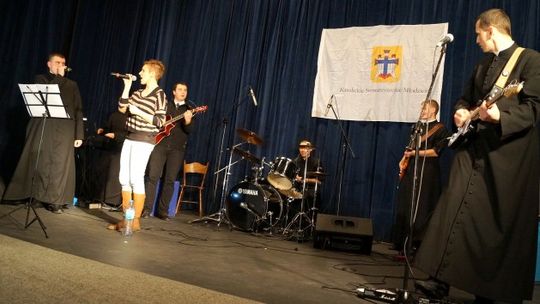 Przez cnotę, naukę i pracę, służyć Bogu i Ojczyźnie! Gotów!