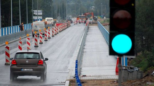 Przywrócono ruch na moście w Nowogrodzie - FOTO