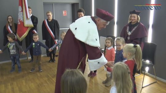 PWSIiP - Akademia przedszkolaka - inauguracja 2015 - VIDEO