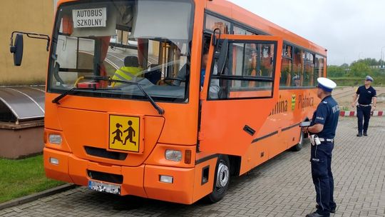 Ruszyły kontrole "gimbusów"