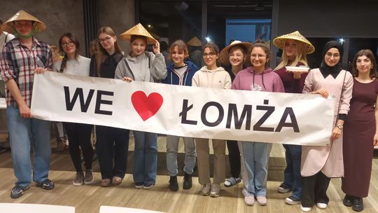 „SAJGONKI PO ŁOMŻYŃSKU”