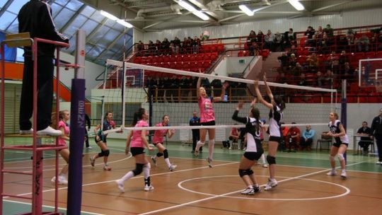 Siatkówka. Powalczyły z wiceliderem