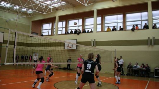 Siatkówka.  Zagrały na miarę możliwości