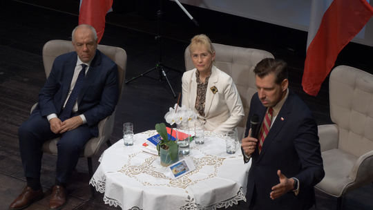 Spotkanie PiS w Łomży. Politycy o pandemii, cenach i programie dla Polski - [VIDEO]