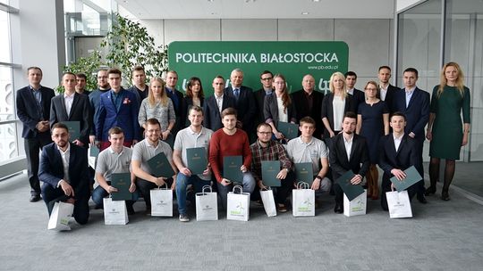 Studenci Politechniki Białostockiej ze stypendiami ministra