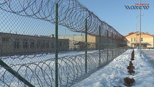 Studenci PWSIiP przekazali książki osadzonym. VIDEO