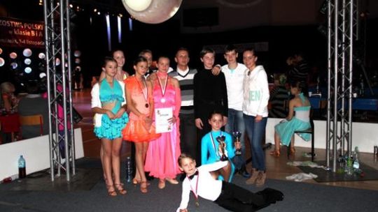 Sukcesy taneczne par z KTT „AKAT” na Mistrzostwach Polski