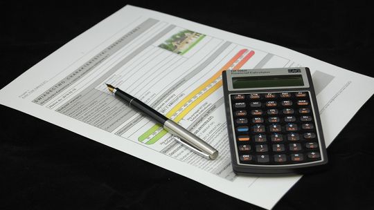 Świadectwa energetyczne w kontekście zrównoważonego rozwoju