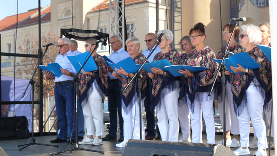 Święto seniorów w Łomży przyciągnęło tłumy - [VIDEO]