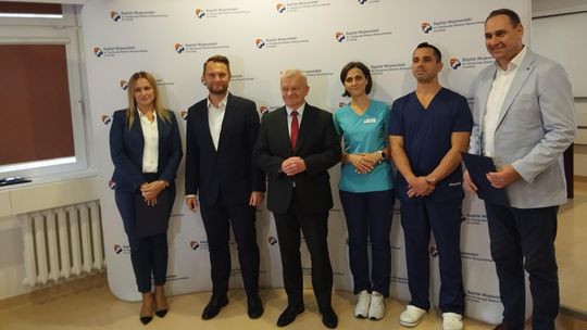 Robot HUGO i milionowe inwestycje – konferencja w Szpitalu Wojewódzkim w Łomży [VIDEO]