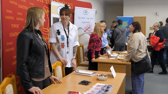 Targi pracy dla osób z niepełnosprawnościami w Łomży - [VIDEO Targi pracy dla osób z niepełnosprawnościami w Łomży - [VIDEO