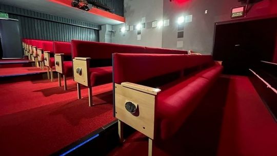 Teatr z grantem na wymianę foteli dla widzów