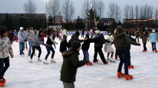 Trwają przygotowania do uruchomienia lodowiska