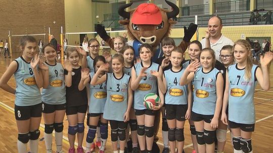 Turniej Minisiatkówki Dziewcząt w Zambrowie - VIDEO