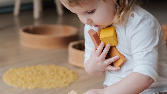 Ubranka dla dziewczynek - stylowa kurtka