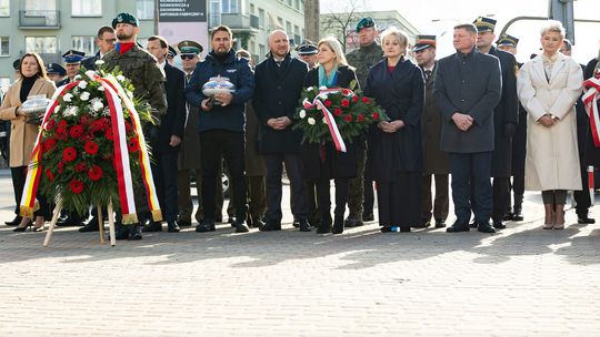 Uczczono pamięć ofiar katastrofy smoleńskiej - [VIDEO]
