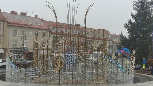 W Łomży pojawiły się ozdoby świąteczne