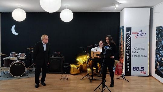 Wieczór wigilijny pt. „Podzielmy się opłatkiem” w Galerii Sztuki Iwo Świątkowski [VIDEO]