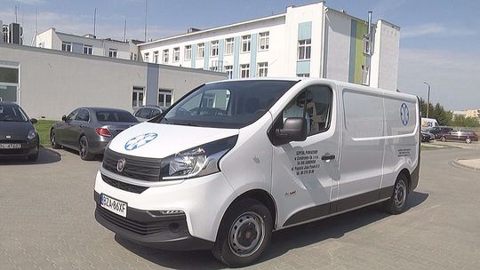 Wielofunkcyjny samochód trafił do szpitala w Zambrowie - VIDEO