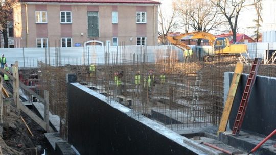 Wmurowanie kamienia węgielnego pod salę sportową II LO