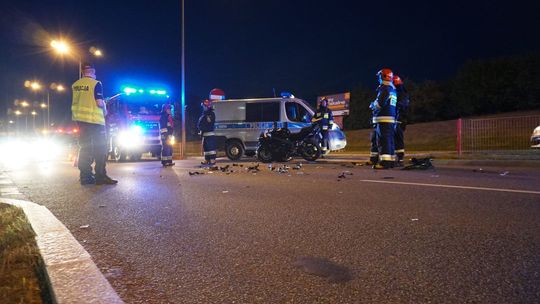 Wypadek na Zawadzkiej, motocyklista w szpitalu [FOTO]