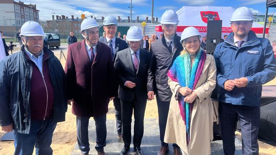 Zambrów buduje mieszkania. Symboliczny początek inwestycji przy Magazynowej