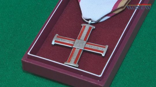 Zambrów - Krzyże Wolności i Solidarności dla byłych harcerzy