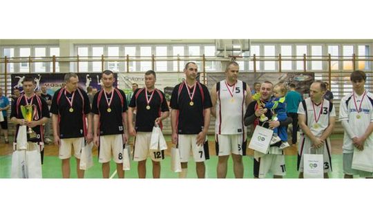 Zespół XYZ najlepszą koszykarską drużyną w Łomży