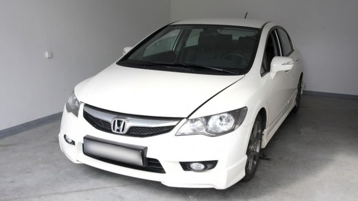 21-latek zatrzymany, honda odzyskana