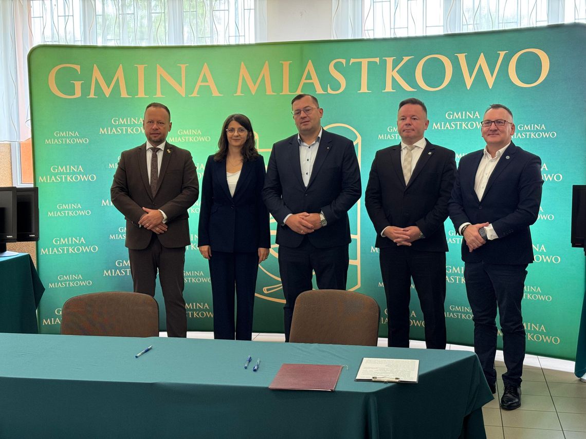25 komputerów trafiło do szkoły w Miastkowie - [VIDEO]