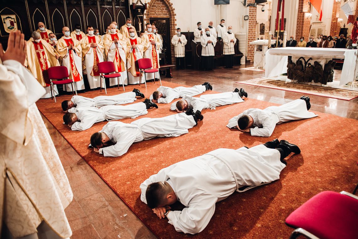 7 nowych diakonów w Diecezji Łomżyńskiej 