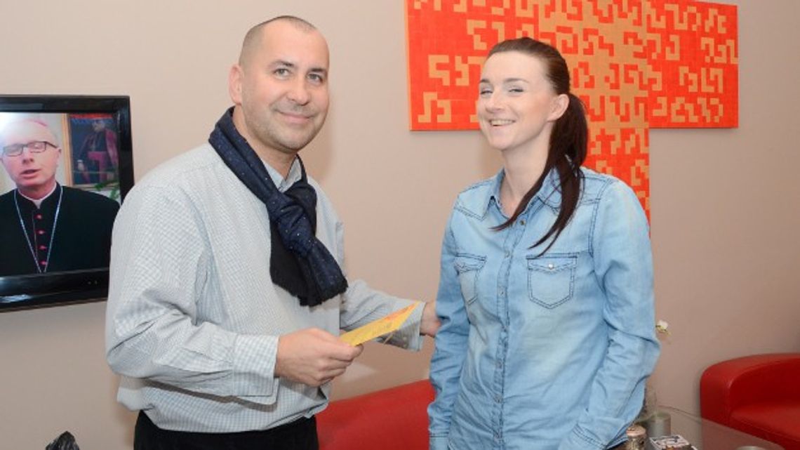 Amelka na Gwiazdkę otrzymała 3000 zł 