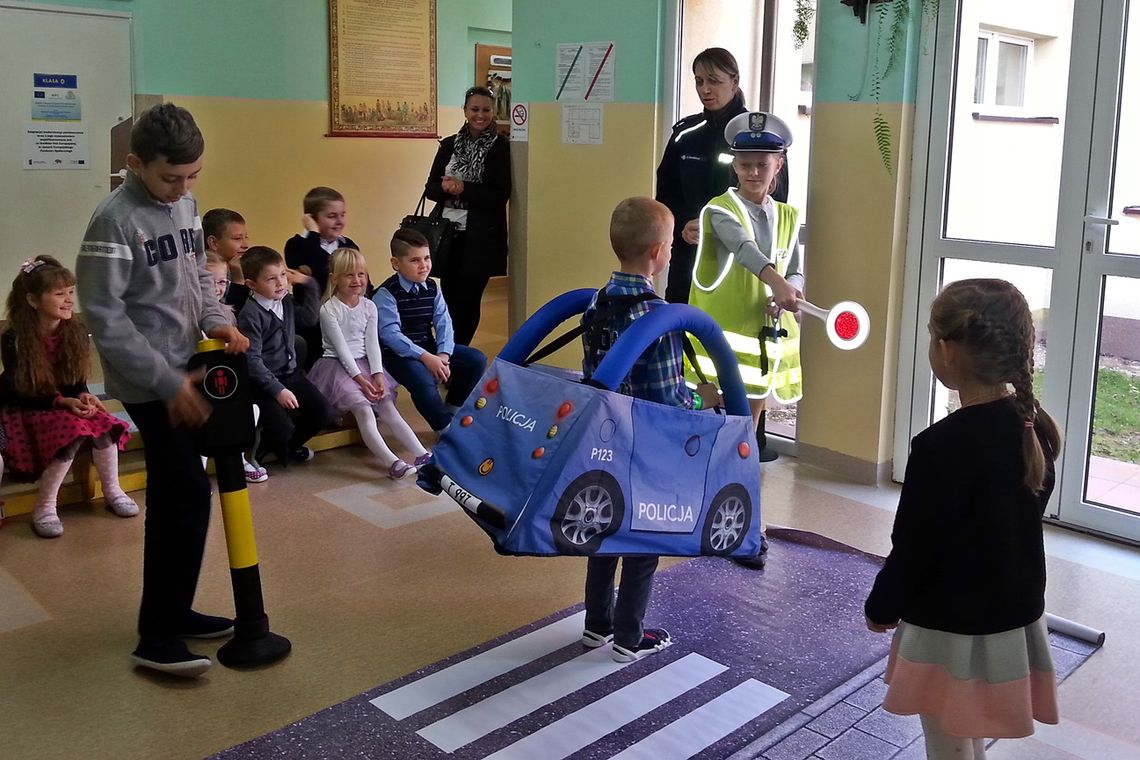"Autochodzik" pomaga dzieciom zrozumieć podstawowe zasady bezpieczeństwa [FOTO]