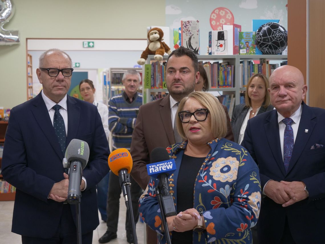 Biblioteka większa, jaśniejsza i bardziej otwarta. Filia nr 2 po remoncie służy już czytelnikom - [VIDEO]