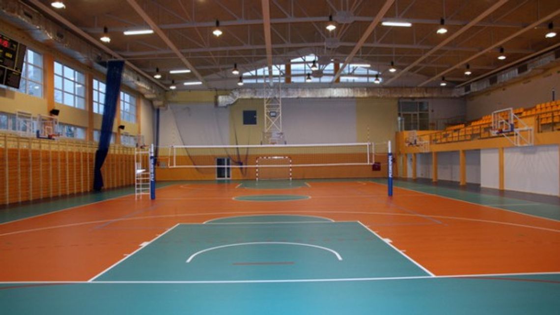 Budowa sali sportowej przy II LO w Łomży została zakończona Budowa sali sportowej przy II LO w Łomży została zakończona