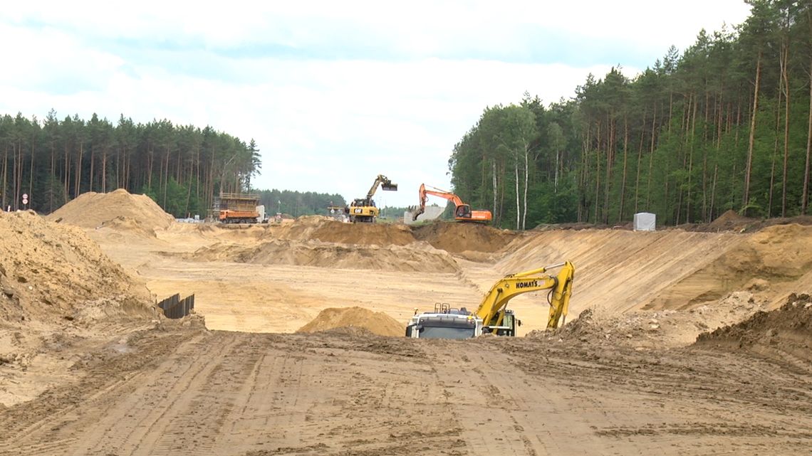 Budowa Via Baltici na odcinku od węzła Kolno do obwodnicy Stawisk przebiega bez opóźnień [VIDEO] 