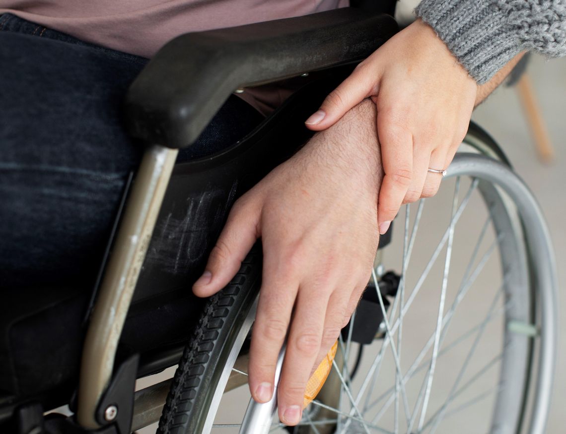 Budżet państwa pokryje składki emerytalne, rentowe oraz ubezpieczenie zdrowotne dla opiekuna osoby pobierającej świadczenie wspierające