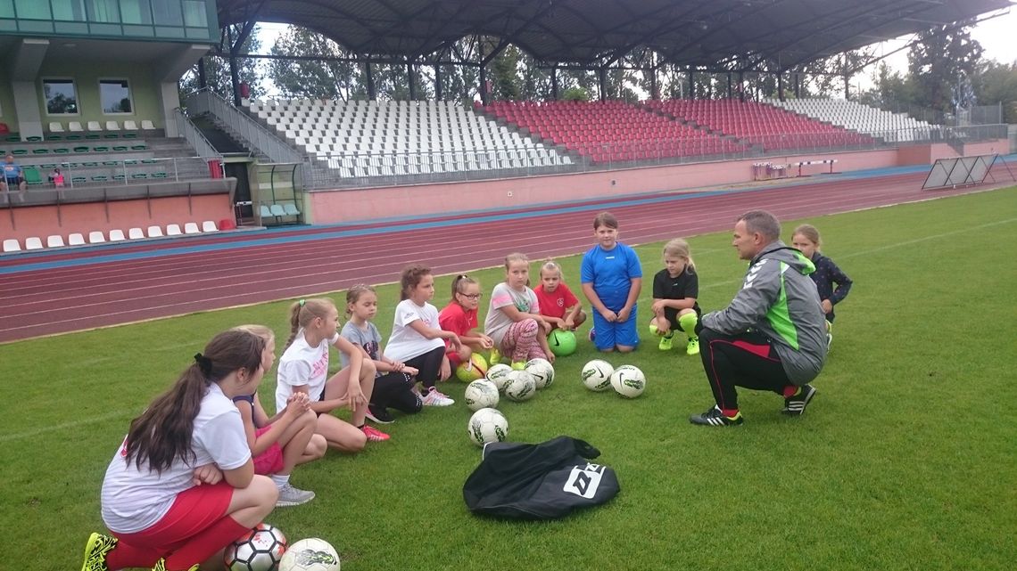 Być jak Messi, czyli Szkółka Piłkarska Dziewcząt [FOTO]