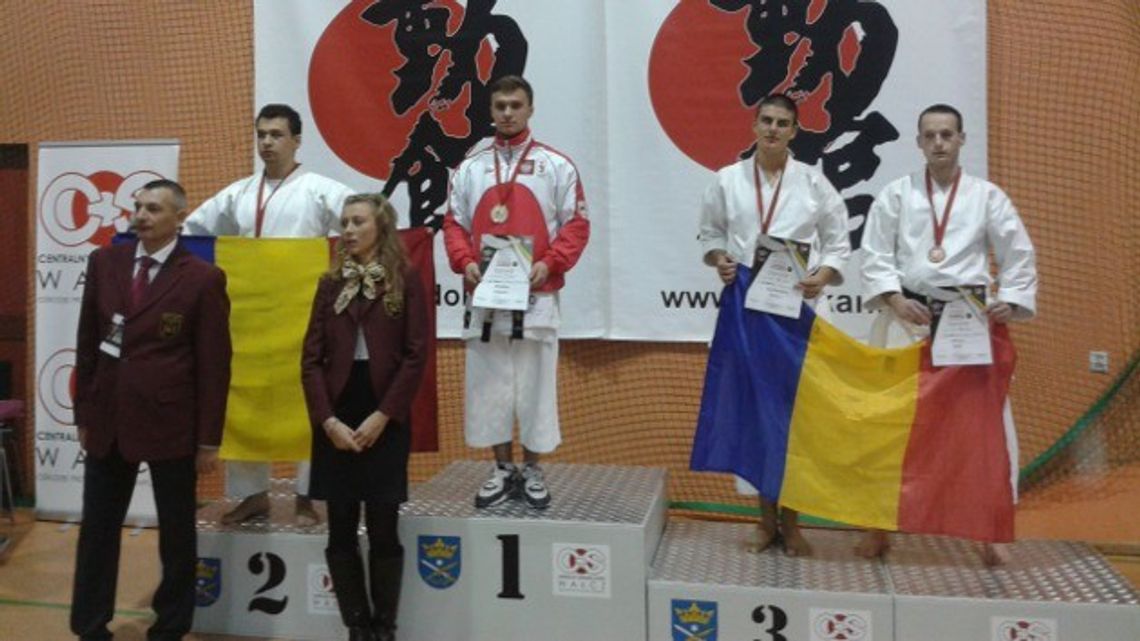 Dominik Seroka Mistrzem Świata w karate Fudokan Dominik Seroka Mistrzem Świata w karate Fudokan