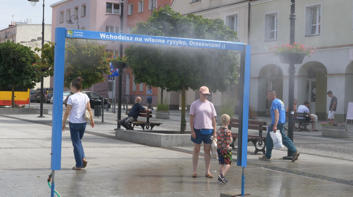 Fala upałów w Łomży. Jak mieszkańcy radzą sobie z letnim żarem? - [VIDEO]