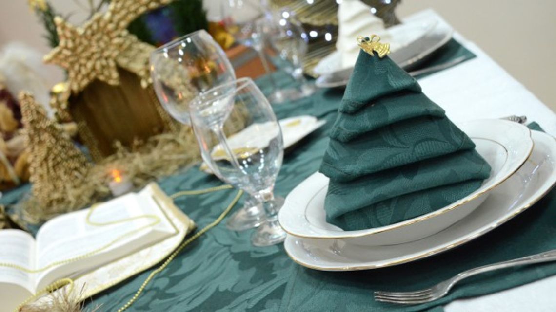 Festiwal Stołów Bożonarodzeniowych w ZSTiO nr 4 - VIDEO