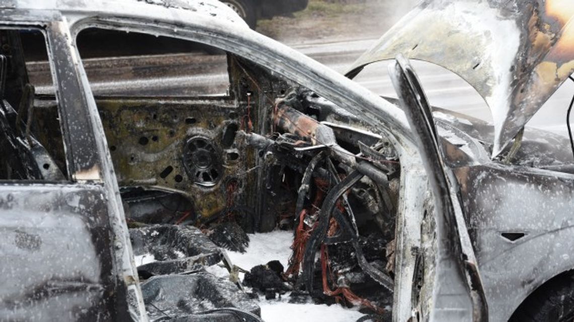 Ford spłonął w Kupiskach - FOTO Ford spłonął w Kupiskach - FOTO