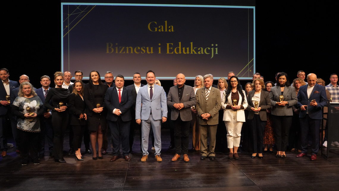 Gala Biznesu i Edukacji w Łomży: współpraca, która naprawdę działa - [VIDEO]