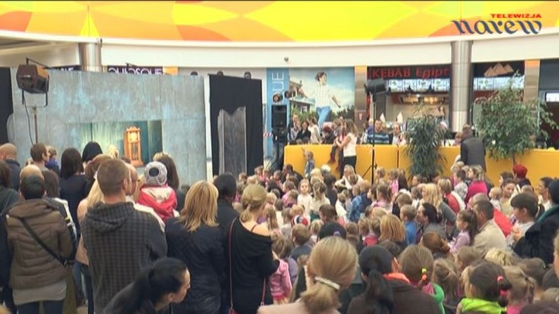 Galeria Bursztynowa w Ostrołęce - teatr - VIDEO Galeria Bursztynowa w Ostrołęce - teatr - VIDEO